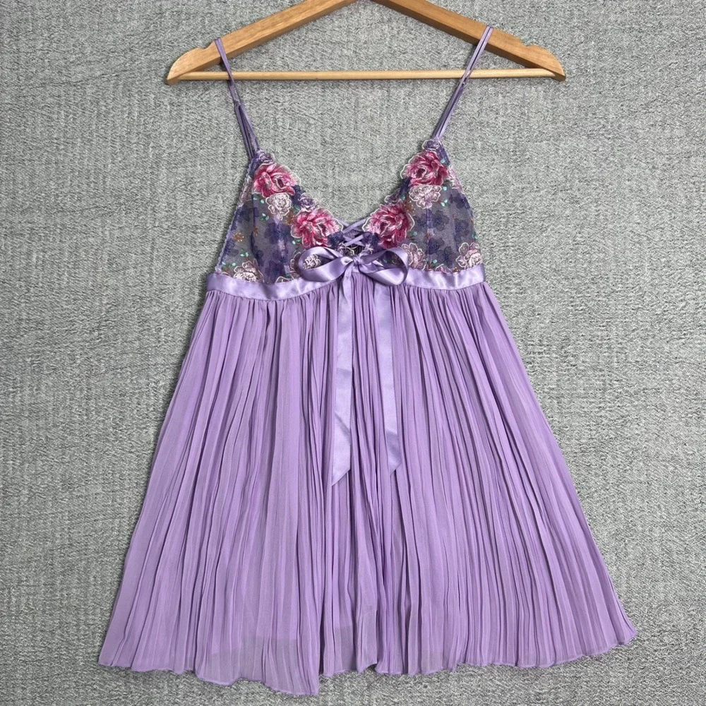 Victoria's Secret RARE Embroidery Babydoll Pleated Slip Chemise Dress S Lavender